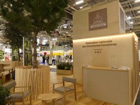 Un stand sur le Salon des maires conçu à partir de bois français